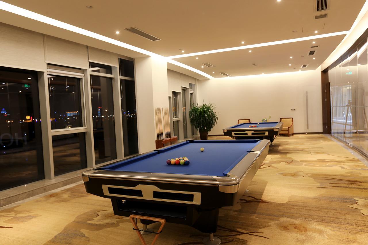 Howard Johnson Xiangyu Plaza Linyi Лини Екстериор снимка